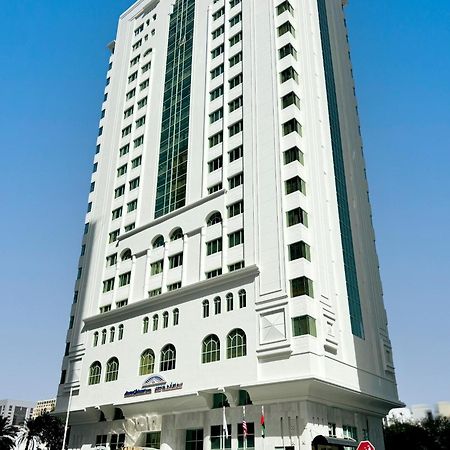 Howard Johnson By Wyndham Abu Dhabi Downtown Exterior foto